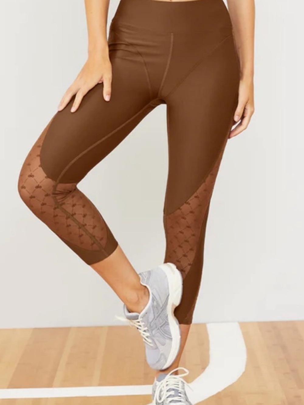 Alo Yoga Airlift High-Waist Mesh Insert Capri Leggings